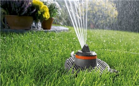 GARDENA 2065-20 Comfort Teil- und Vollkreisregner Tango