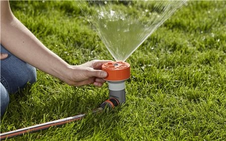 GARDENA 2068-20 Classic 4-Flächenregner Twist-Aktion