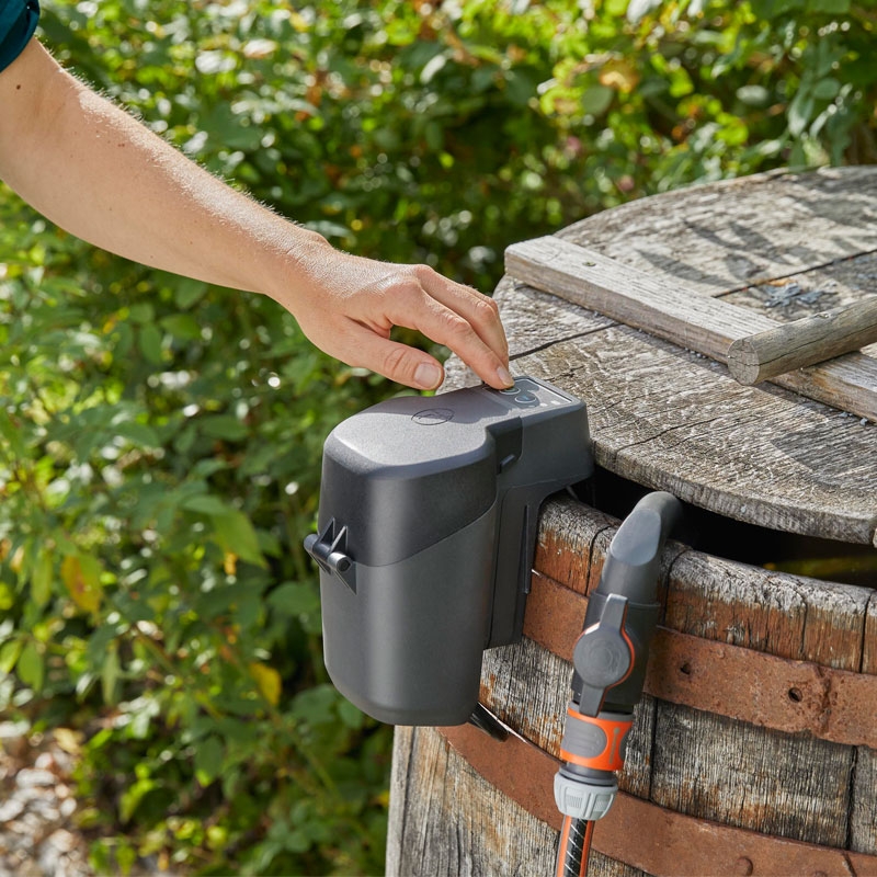 GARDENA 14602-20 Akku-Regenfasspumpe 2000/2 18V P4A Set