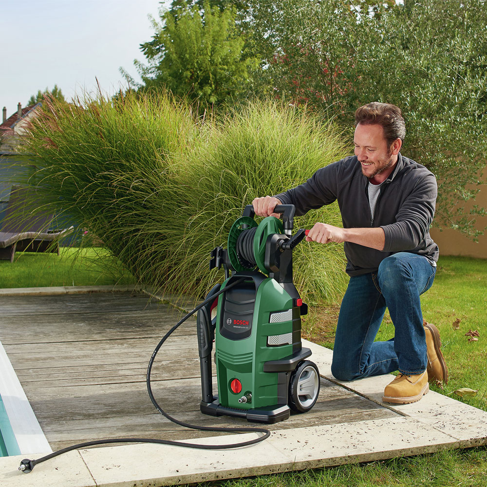 Bosch AdvancedAquatak 140 Hochdruckreiniger 2100W (140 bar, 450 l/h, mit Zubehör)