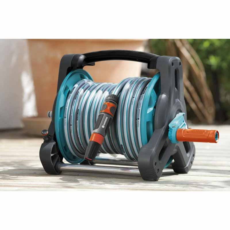 GARDENA 08010-20 Schlauchtrommel Classic 10 Set, kpl. mit 10 m Schlauch, Systemteilen und Spritze