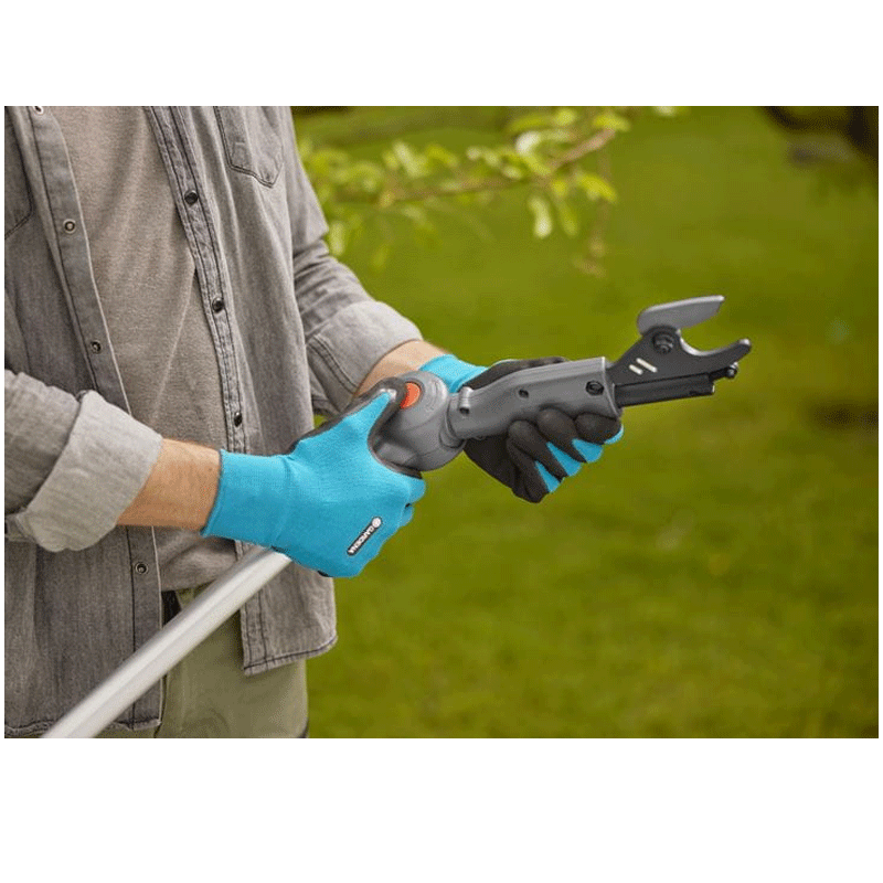 GARDENA 14776-55 Akku-Teleskop-Baumschere HighCut 360/18V P4A solo