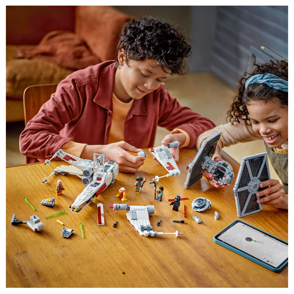 LEGO Star Wars - Mashup aus TIE Fighter & X-Wing (75393)